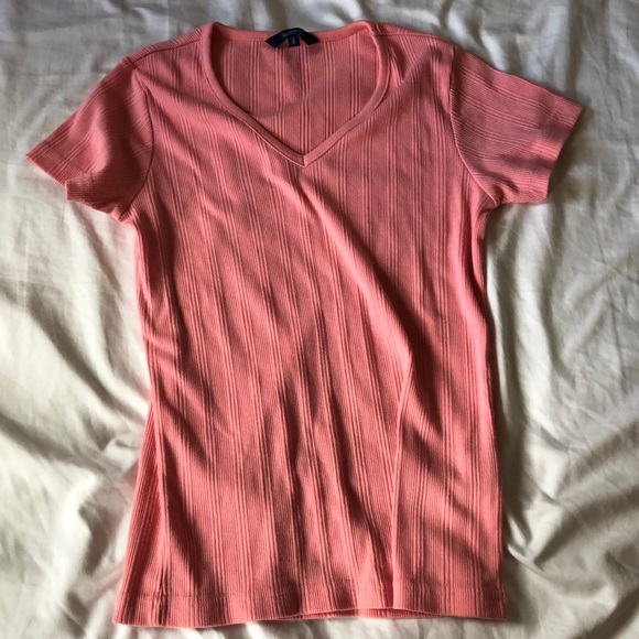 Bundle of summer t-shirts and tank tops - Picture 10 of 10